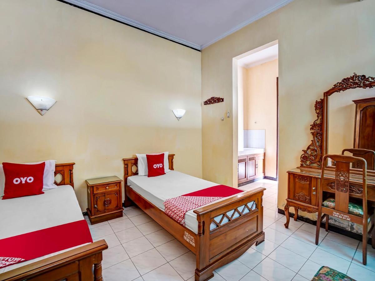 Oyo 90937 Tamu Syariah Hotel Surabaya