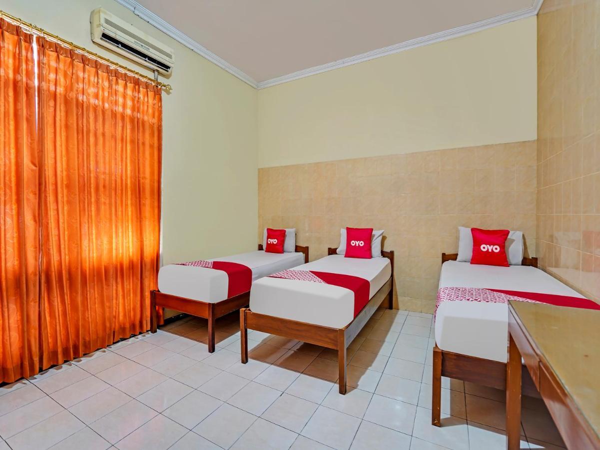 Oyo 90937 Tamu Syariah Hotel Surabaya