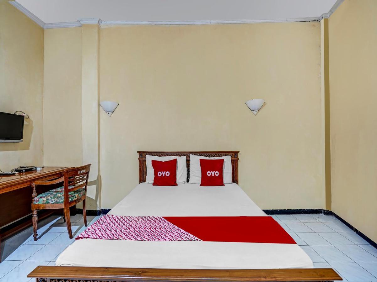 Oyo 90937 Tamu Syariah Hotel Surabaya